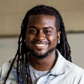 Headshot of DeQuaz Humphries