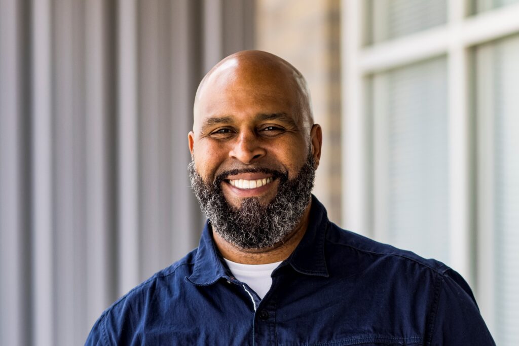 Headshot of Troy Smith